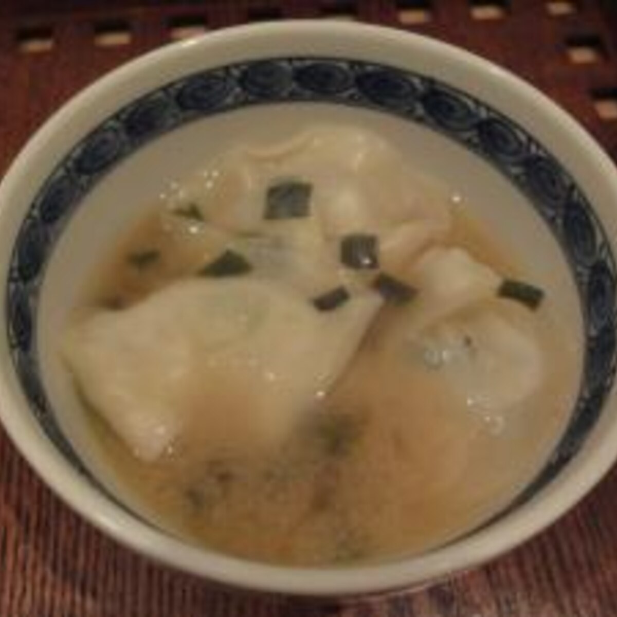 ほうれん草とチーズの餃子ラビオリin韮味噌汁 レシピ 作り方 By ぱぱんぱんぱん 楽天レシピ ほうれん草とチーズの餃子ラビオリin韮味噌汁 レシピ 作り方 By ぱぱんぱんぱん 楽天レシピ